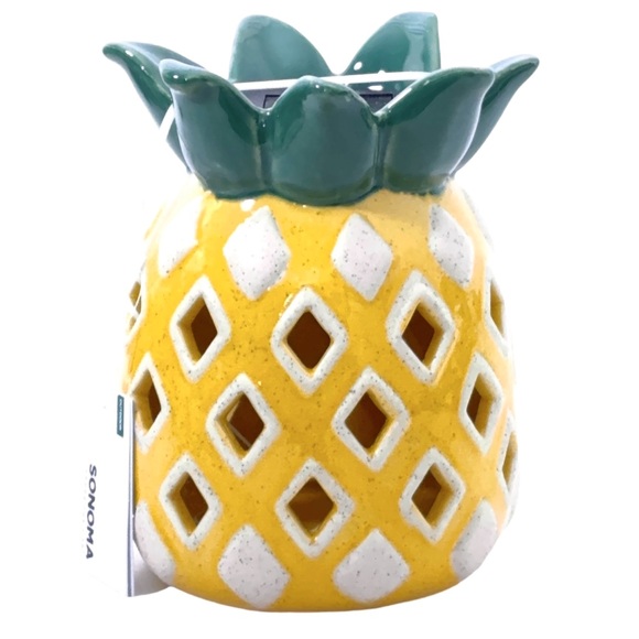 Sonoma Other - Sonoma Goods For Life Pineapple Solar Led Lantern Light